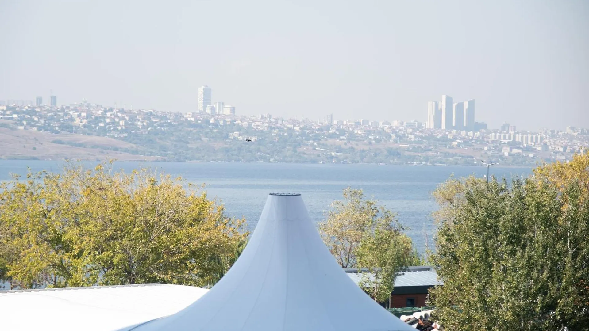 Apartment Golden Stones House Garden And Lake View Istanbul Turkey