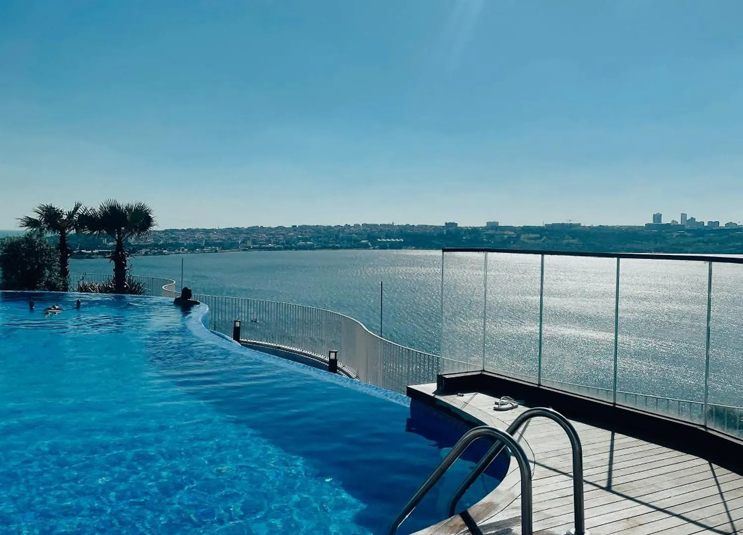 Golden Stones House Garden And Lake View Istanbul Apartment