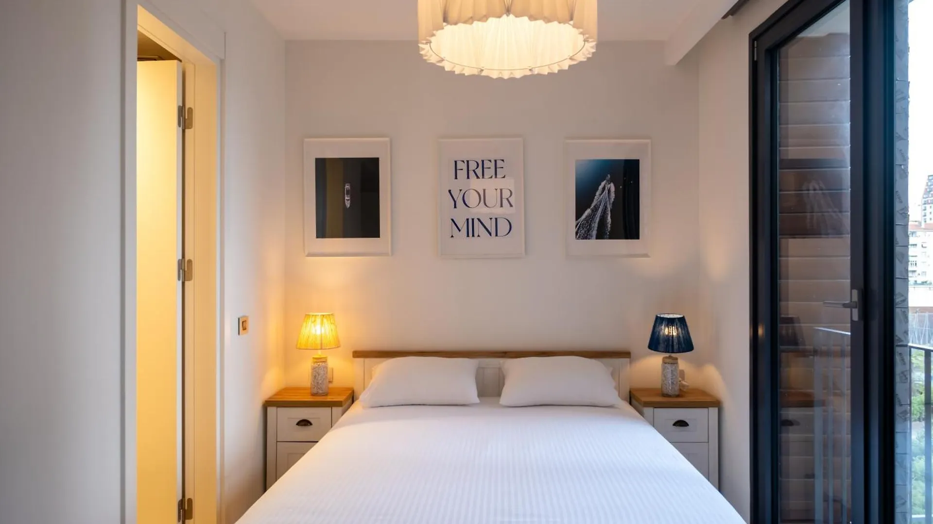 Apartment Golden Stones House Garden And Lake View Istanbul
