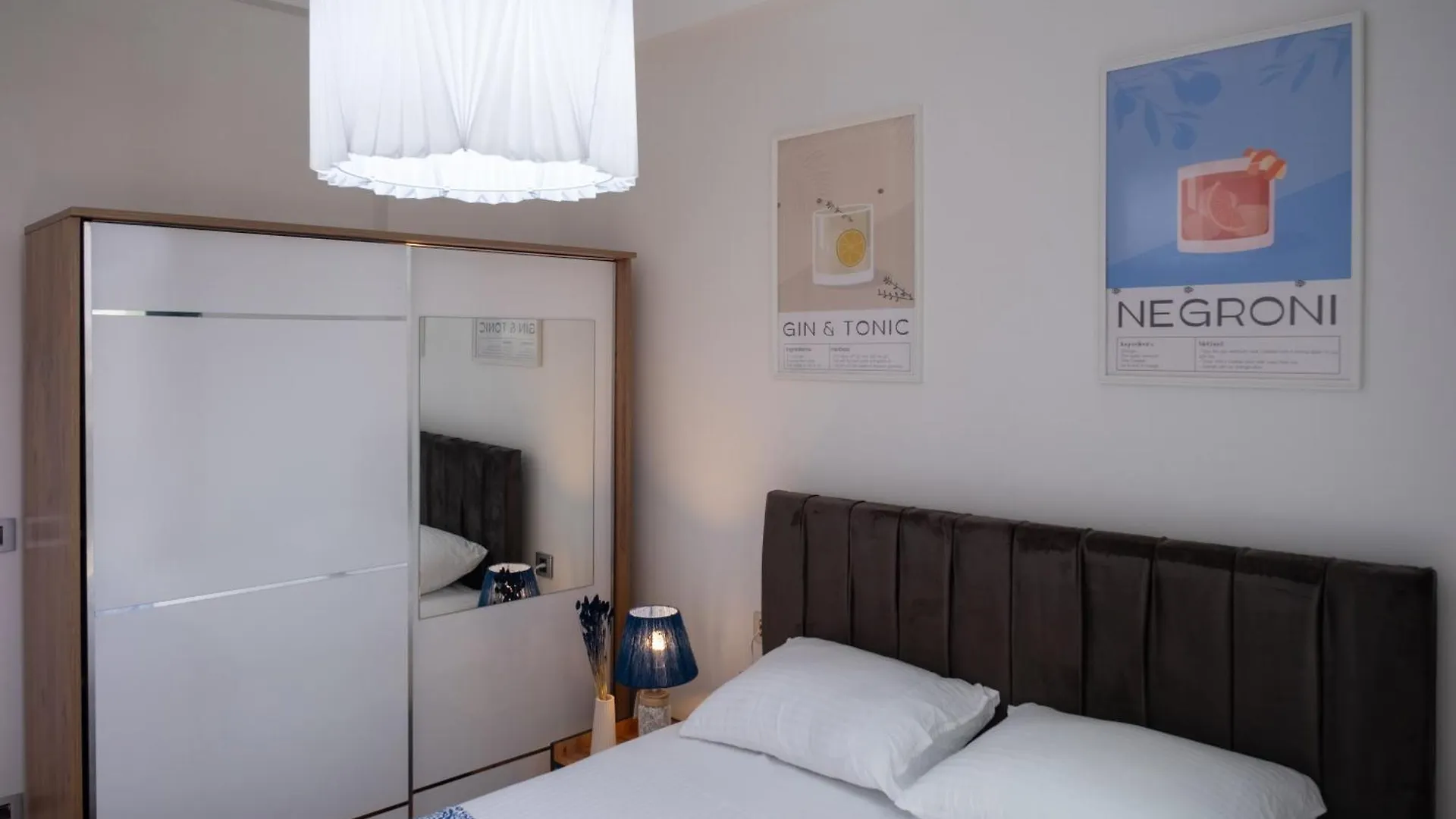 Apartment Golden Stones House Garden And Lake View Istanbul